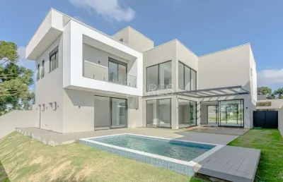 Casa em condomínio com 499 m² com 4 suítes à venda!