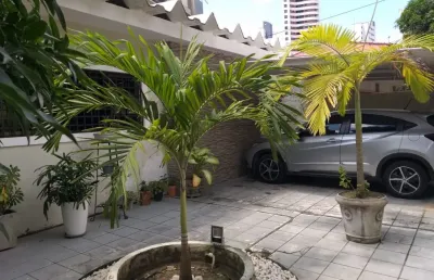 Casa com 3 quartos à venda na Rua Visconde de Ouro Preto, 1, Casa Forte, Recife