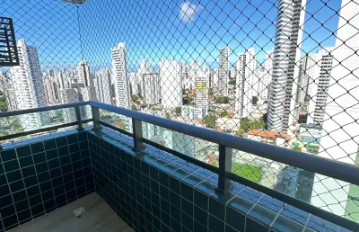 Torre, andar alto, todo reformado, 02 qtos sendo 01 suíte