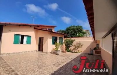Casa 2 dorm 1 suite 3 vagas espaço c/ churrasqueira