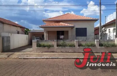 Imóvel com 2 casas centro de cerqueira cesar estado de são paulo