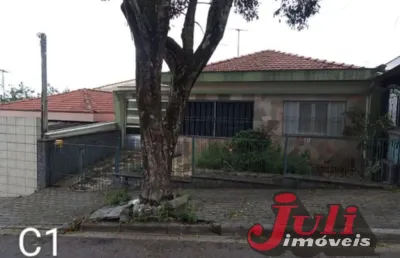 Casa térrea com 2 dorm sala, coz, quintal com casa nos fundos