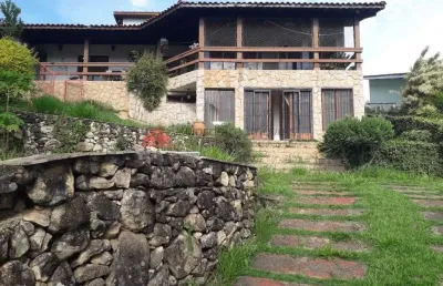 Casa para locação em monte alegre do sul, três pontes, 4 dormitórios, 4 suítes, 5 banheiros, 2 vagas