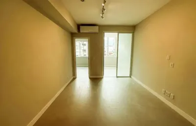 Apartamento com 2 dormitórios à venda, 54 m² por r$ 1.730.000,00 - leblon - rio de janeiro/rj