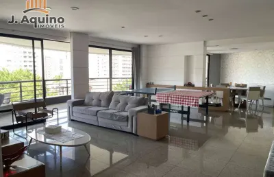 Apartamento com 03 suítes ao lado do círculo militar no meireles