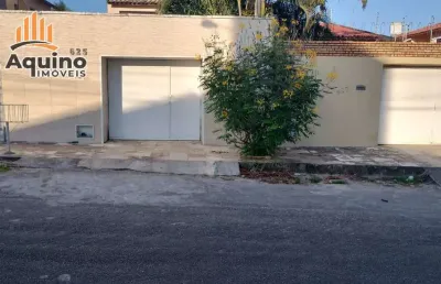 Casa com 3 quartos à venda na Rua Dr Jurandir Nunes, Sapiranga, Fortaleza