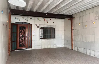 Casa individual guilhermina 1 dormitório lado praia linda