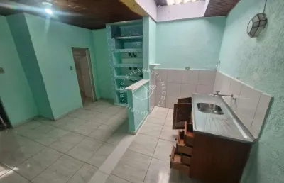 Casa aconchegante de fundos na vila aricanduva – tranquilidade e boa localizacao - somente r$ 950,00