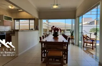 Belíssima casa térrea no condomínio jardim dos ipês em limeira-sp