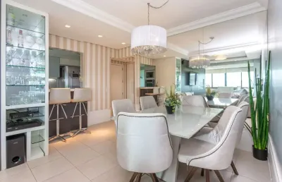 Apartamento de 97m², 2 dormitórios,1suíte, 3 vagas de garagem na rua guararapes