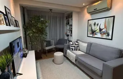 Apartamento à venda com 2 quartos e 55m² no bairro cristal