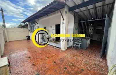 Casas em  irajá com quintal e garagem. mobiliadas ( 2 casas 2 em 1)