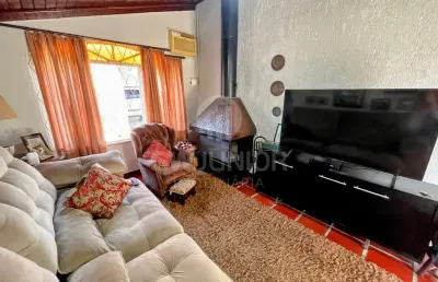 Casa com 3 quartos à venda na rua anita garibaldi, 60, anita garibaldi, joinville por r$ 680.000