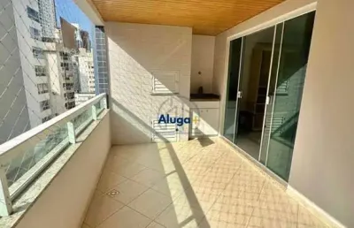 Apartamento com sacada no centro de balneário camboriú