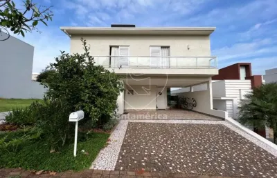 Casa à venda no royal forest contendo 4 suítes com armários e ar condicionado