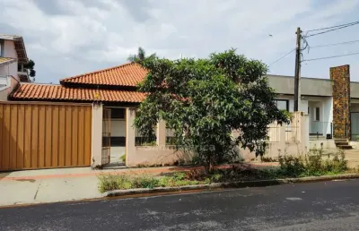 Casa à venda no jardim lolata com 3 quartos, sendo 1 suíte - região leste