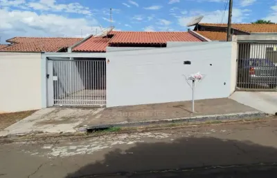 Casa à venda na região norte de londrina com 2 dormitórios