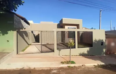 Casa à venda com 3 dormitório sendo 1 suíte na região norte londrina
