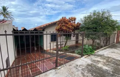 Casa com 3 quartos à venda na Rua Thomaz Pereira Machado, Casa, --, Parigot de Souza 2, Londrina
