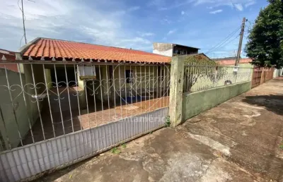 Casa com 90m² e 3 dormitórios sendo 1 suíte a venda no cinco conjuntos