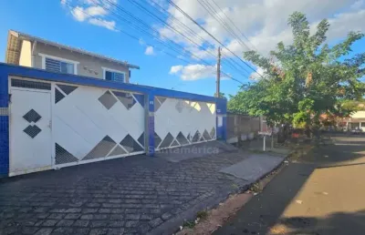 Casa assobradada à venda no jardim hedy, região oeste de londrina, com 4 quartos, sendo 1 suíte
