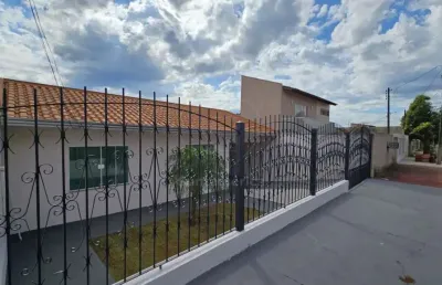 Casa para alugar e vender no conjunto professora hilda mandarino, região norte de londrina, com 3 quartos