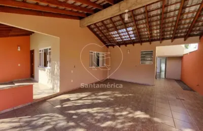 Casa em condomínio à venda próximo ao shopping catuaí com 242m² úteis