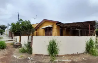 Casa disponível para locação na rua virgílio perin com 2 quartos e garagem