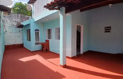 Casa para alugar no bairro guanabara com 2 quartos, sendo 1 suíte na região sul de londrina
