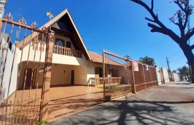 Casa para locação no jardim montreal com 5 quartos, sacada privativa e próximo lago igapó ii