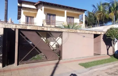 Sobrado residencial à venda no jardim do leste com piscina e edícula com banheiro, zona leste de londrina