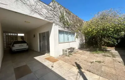 Casa para alugar com 2 dormitórios e 1 suíte, próxima à avenida saul elkind