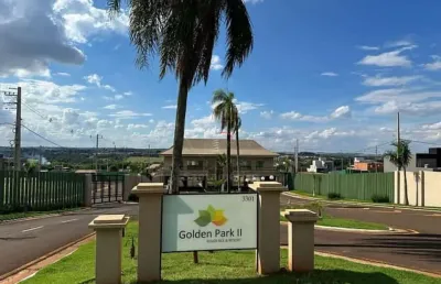 Casa à venda em condomínio fechado na região leste de londrina com 2 suítes e piscina