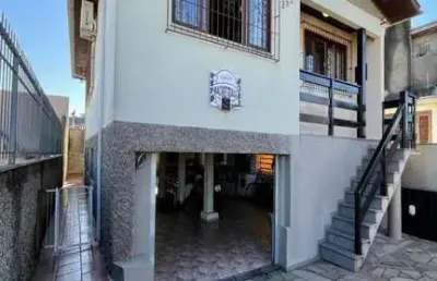 Casa com 3 quartos à venda no salgado filho, caxias do sul  por r$ 498.000