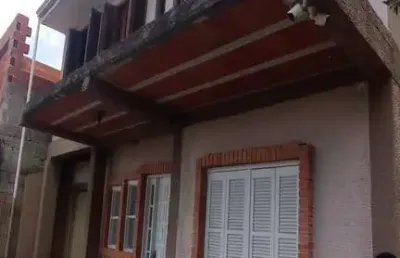Casa com 4 quartos à venda na bela vista, caxias do sul  por r$ 750.000