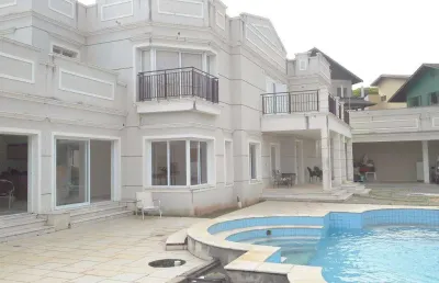 Casa em condomínio fechado com 4 quartos para alugar na alameda itaóca, 415, vale do itamaracá, valinhos, 750 m2 por r$ 23.000