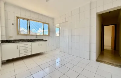 Apartamento com 3 quartos para alugar na Rua Professor Tarquínio Silva, 40, Marapé, Santos