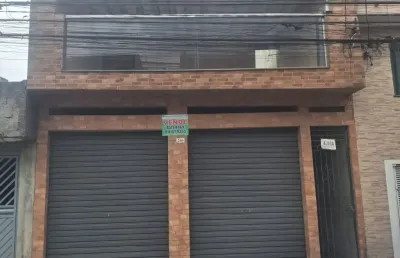 Imóvel com 4 casas à venda – perfeito para renda extra!