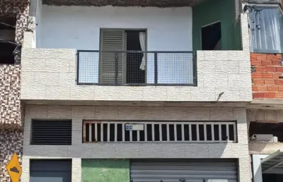 Casa assobradada no nilza miranda com salão, sacada e espaço gourmet!