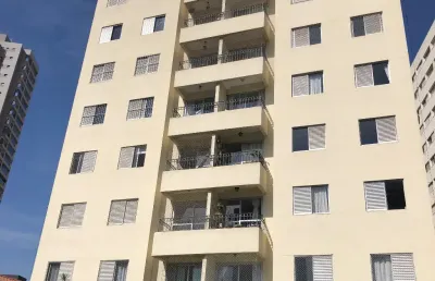 Aluga-se apartamento com varanda 70m2 perto metrô brooklin - rua tranquila  perto de ótimo comércio local