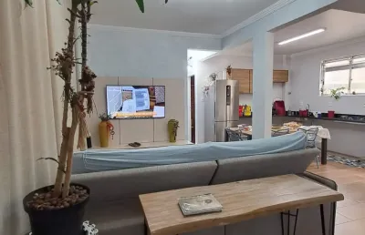 Lindo apartamento 2 dorm(suíte) 3° dorm na dependencia, todo amplo, garagem fechada