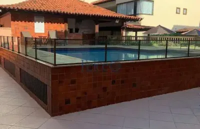 Linda casa em condomínio fechado na 1ª quadra da praia, no recreio (posto 9)!