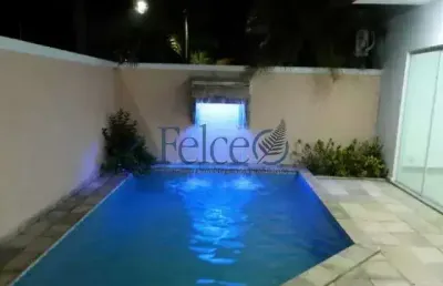 Casa em condomínio fechado com 4 quartos para alugar na Rua Manhuaçu, 700, Vargem Grande, Rio de Janeiro