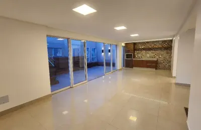 Exclusiva cobertura de 442m² com 5 quartos e elevador privativo no setor bueno!