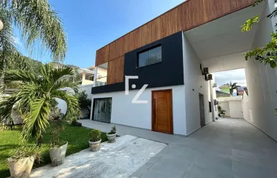 5 quartos, 4 suítes e uma edícula completa: uma mansão no passaredo