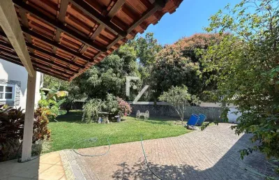 Incrível casa duplex de 4 quartos(podendo virar 6) á venda no melhor condomínio da taquara, 680m² de conforto e natureza