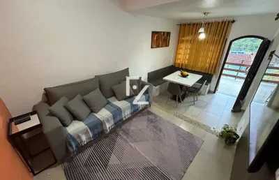 Morar entre as montanhas, cercado de natureza e liberdade, casa de 3 quartos no coração da taquara
