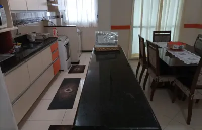 Imóvel à venda com 121 mts, 4 quartos, 2 vagas e uma excelente localização - praia grande - sp