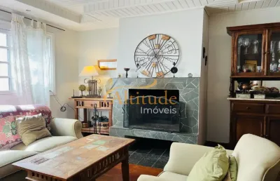 Apartamento amplo e bem distribuído, a poucos minutos do centro
