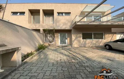 Casa com 3 quartos para alugar na Estrada do Espigão, 671, Tijuco Preto, Cotia